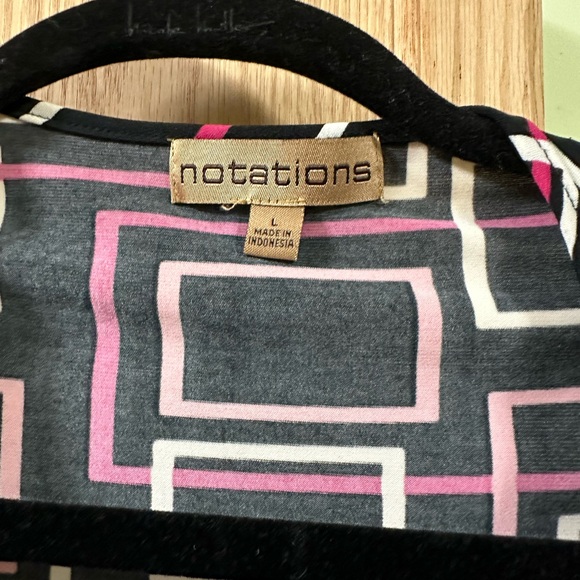 Dress. Size L.  Notations 94% polyester 6% spandex. - Picture 3 of 3